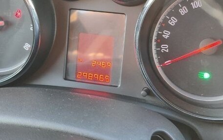 Opel Astra J, 2010 год, 700 000 рублей, 6 фотография