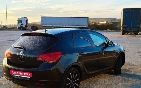 Opel Astra J, 2010 год, 700 000 рублей, 3 фотография