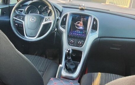 Opel Astra J, 2010 год, 700 000 рублей, 16 фотография