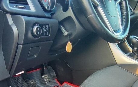 Opel Astra J, 2010 год, 700 000 рублей, 11 фотография