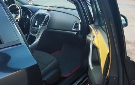 Opel Astra J, 2010 год, 700 000 рублей, 18 фотография