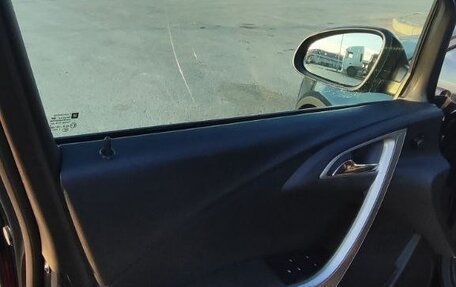 Opel Astra J, 2010 год, 700 000 рублей, 21 фотография