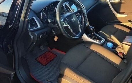 Opel Astra J, 2010 год, 700 000 рублей, 19 фотография