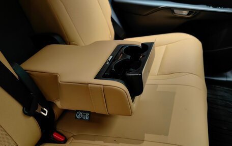 Lexus RX IV рестайлинг, 2025 год, 8 150 000 рублей, 37 фотография