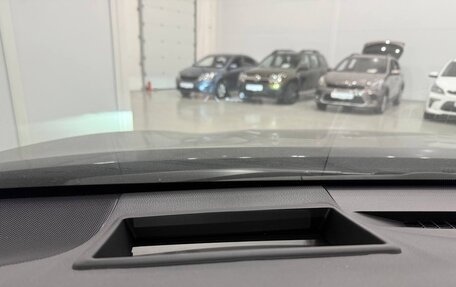 Toyota Camry, 2023 год, 5 700 000 рублей, 11 фотография