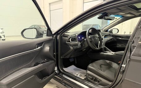 Toyota Camry, 2023 год, 5 700 000 рублей, 7 фотография