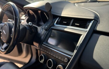 Jaguar E-Pace, 2018 год, 2 190 000 рублей, 3 фотография