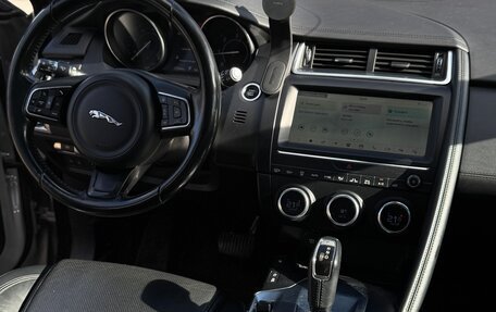 Jaguar E-Pace, 2018 год, 2 190 000 рублей, 11 фотография