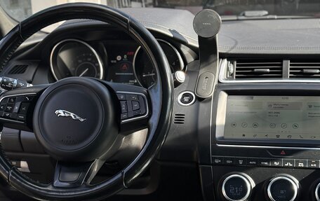 Jaguar E-Pace, 2018 год, 2 190 000 рублей, 12 фотография