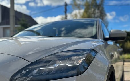 Jaguar E-Pace, 2018 год, 2 190 000 рублей, 13 фотография