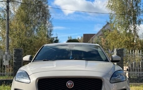 Jaguar E-Pace, 2018 год, 2 190 000 рублей, 20 фотография