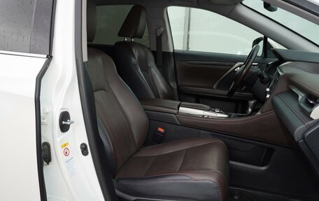 Lexus RX IV рестайлинг, 2019 год, 2 999 000 рублей, 12 фотография