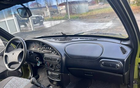 Chevrolet Niva I рестайлинг, 2005 год, 300 000 рублей, 25 фотография