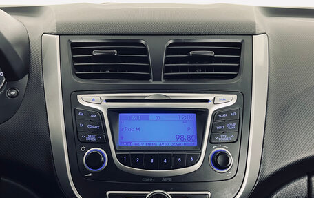 Hyundai Solaris II рестайлинг, 2014 год, 950 000 рублей, 16 фотография