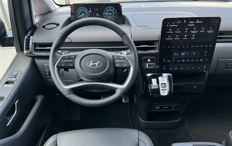 Hyundai Staria, 2024 год, 8 990 000 рублей, 15 фотография