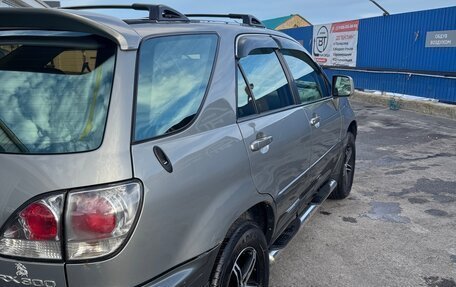 Lexus RX IV рестайлинг, 2002 год, 1 000 000 рублей, 6 фотография