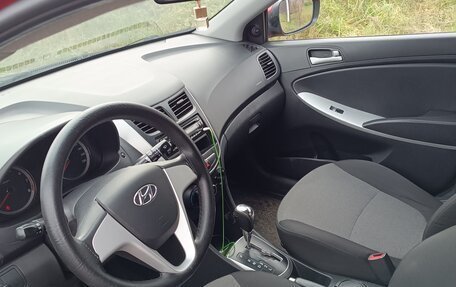 Hyundai Solaris II рестайлинг, 2012 год, 850 000 рублей, 4 фотография