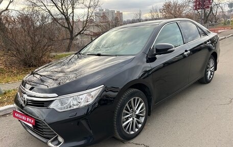 Toyota Camry, 2016 год, 1 900 000 рублей, 2 фотография