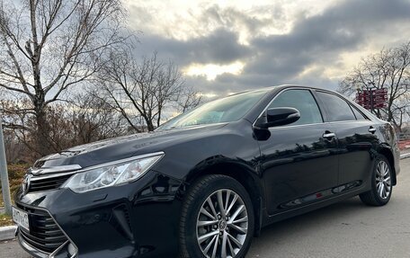 Toyota Camry, 2016 год, 1 900 000 рублей, 4 фотография