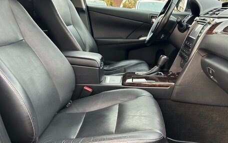 Toyota Camry, 2016 год, 1 900 000 рублей, 21 фотография