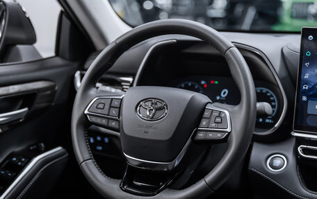 Toyota Highlander, 2025 год, 5 900 000 рублей, 12 фотография