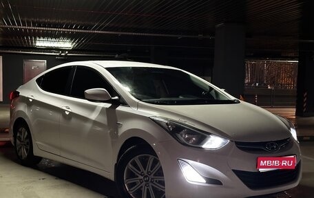 Hyundai Elantra V, 2013 год, 850 000 рублей, 1 фотография