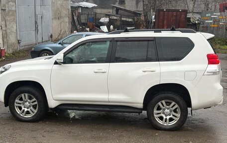 Toyota Land Cruiser Prado 150 рестайлинг 2, 2010 год, 3 000 000 рублей, 2 фотография