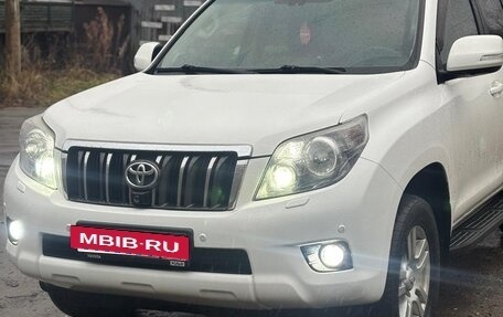 Toyota Land Cruiser Prado 150 рестайлинг 2, 2010 год, 3 000 000 рублей, 5 фотография