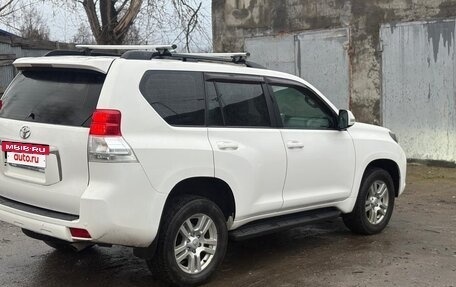 Toyota Land Cruiser Prado 150 рестайлинг 2, 2010 год, 3 000 000 рублей, 6 фотография