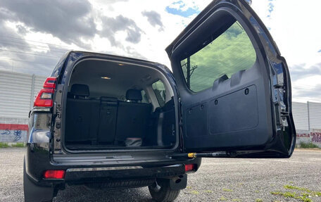 Toyota Land Cruiser Prado 150 рестайлинг 2, 2021 год, 5 490 000 рублей, 10 фотография