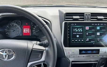 Toyota Land Cruiser Prado 150 рестайлинг 2, 2021 год, 5 490 000 рублей, 7 фотография