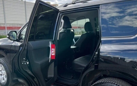 Toyota Land Cruiser Prado 150 рестайлинг 2, 2021 год, 5 490 000 рублей, 16 фотография