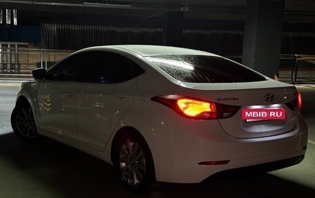 Hyundai Elantra V, 2013 год, 850 000 рублей, 3 фотография