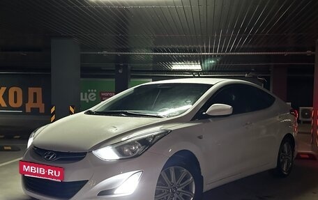 Hyundai Elantra V, 2013 год, 850 000 рублей, 2 фотография