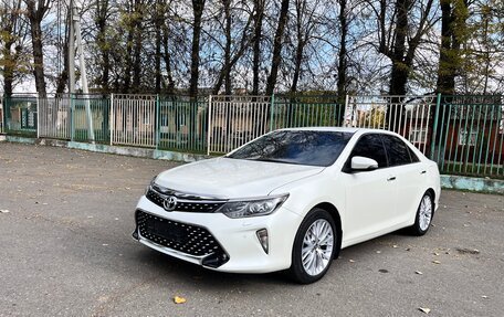 Toyota Camry, 2017 год, 2 200 000 рублей, 3 фотография