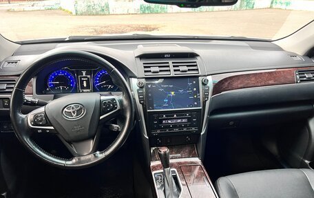 Toyota Camry, 2017 год, 2 200 000 рублей, 7 фотография