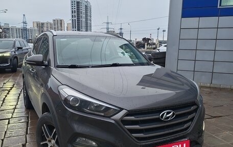 Hyundai Tucson III, 2018 год, 2 350 000 рублей, 2 фотография