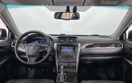 Toyota Camry, 2016 год, 2 250 000 рублей, 15 фотография