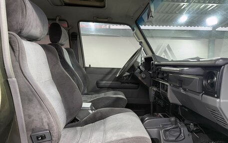 Toyota Land Cruiser 70, 1993 год, 7 499 000 рублей, 15 фотография