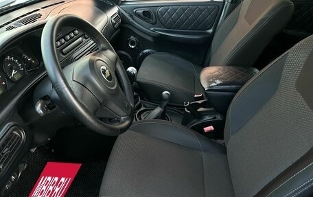 Chevrolet Niva I рестайлинг, 2016 год, 810 000 рублей, 15 фотография