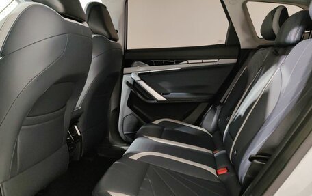 Geely Atlas, 2023 год, 2 590 000 рублей, 14 фотография