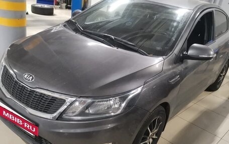 KIA Rio III рестайлинг, 2013 год, 800 000 рублей, 3 фотография