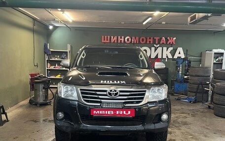 Toyota Hilux VII, 2012 год, 2 300 000 рублей, 4 фотография
