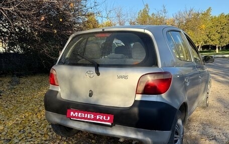 Toyota Yaris I рестайлинг, 2001 год, 350 000 рублей, 3 фотография