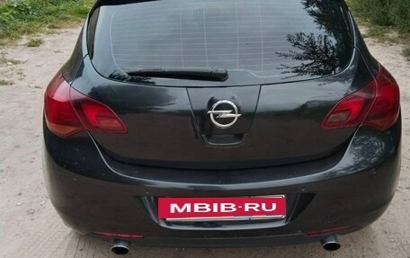 Opel Astra J, 2011 год, 620 000 рублей, 2 фотография