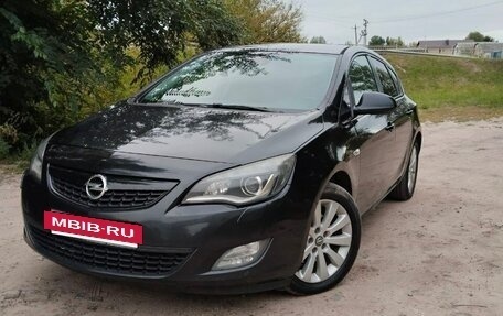 Opel Astra J, 2011 год, 620 000 рублей, 9 фотография