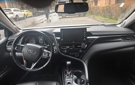 Toyota Camry, 2021 год, 2 450 000 рублей, 9 фотография