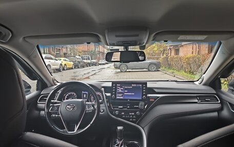 Toyota Camry, 2021 год, 2 450 000 рублей, 10 фотография