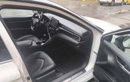 Toyota Camry, 2021 год, 2 450 000 рублей, 11 фотография