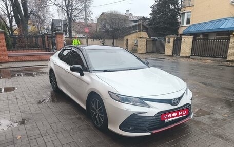 Toyota Camry, 2021 год, 2 450 000 рублей, 2 фотография